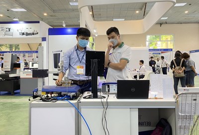 V-PROUD ĐỒNG HÀNH CÙNG TAYLOR HOBSON TẠI TRIỂN LÃM MTA 2022