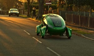 Xe robot giao hàng không cần GPS được phát triển bởi nước Anh