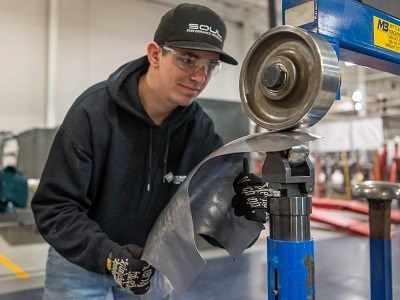 9 Steps for Working with Automotive Metal Sheet in the Automotive Manufacturing Industry
