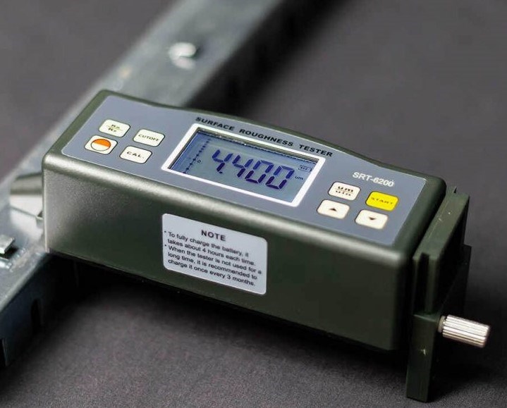 MAHR TRIỂN KHAI DỊCH VỤ HIỆU CHUẨN ĐỘ NHÁM THEO TIÊU CHUẨN ISO 21920 VỚI SỰ CÔNG NHẬN TỪ DAKKS  