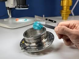 Tối ưu hóa kiểm tra chi tiết nhỏ với Máy đo tọa độ quang học và Công nghệ Plastiform