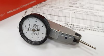 Đồng hồ so điện tử chuẩn ISO 463 – giải pháp đo lường chính xác hàng đầu cho nhà máy hiện đại