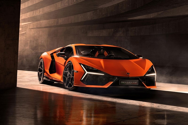 LAMBORGHINI VÀ ĐẾ CHẾ MÁY KÉO TRỊ GIÁ €1.48 TỶ: BÍ QUYẾT ĐẠT TĂNG TRƯỞNG 29%