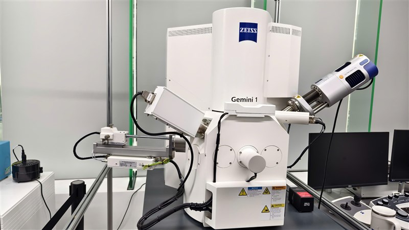 Đánh giá kính hiển vi điện tử quét (SEM) Carl Zeiss: Đỉnh cao phân tích bề mặt