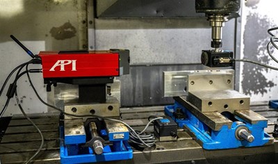 NGHIÊN CỨU ỨNG DỤNG HỆ THỐNG ĐO LƯỜNG GIAO THOA XD LASER CỦA API GIÚP HIỆU CHUẨN MÁY CẮT LASER CNC